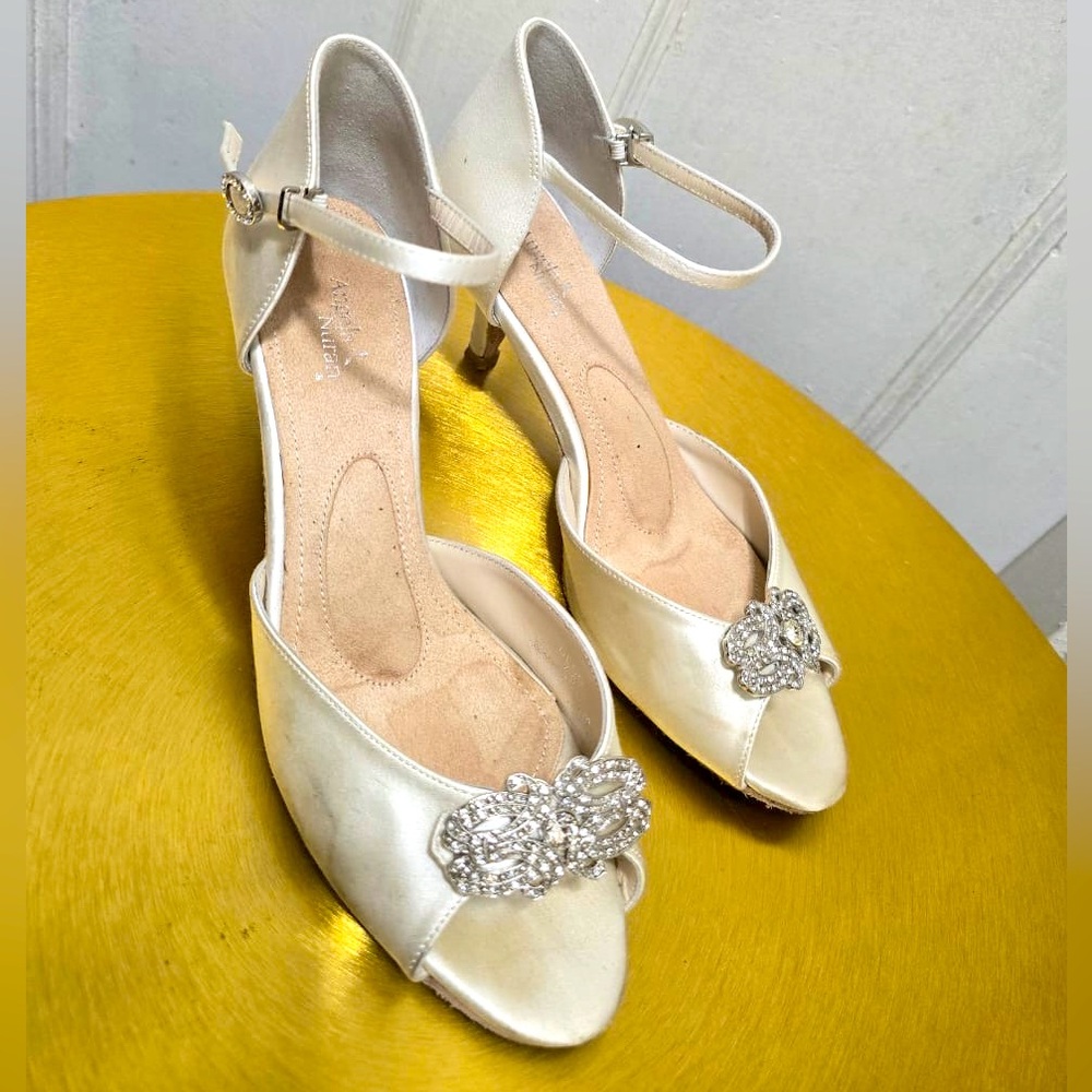 Angela Nuran Astoria bridal shoe in white silk with Swarovski crystal
